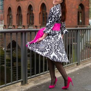 STYLEWE Asymmetrical Dress in Black and Pink